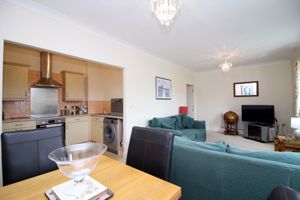 Lounge/Diner- click for photo gallery